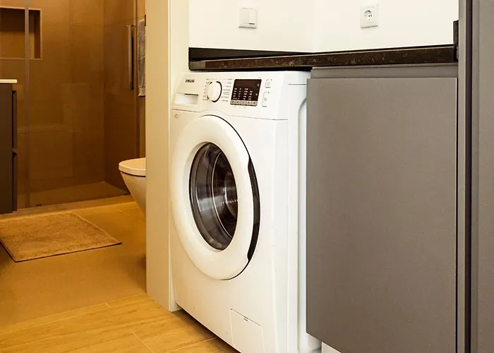 Cocoon House * Canhas