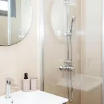 Cocoon House * Canhas