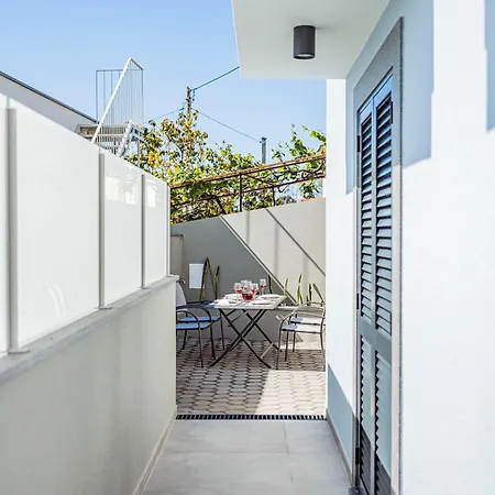 Дом отдыха Cocoon House Canhas