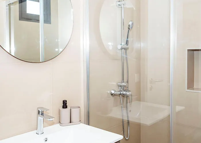 Cocoon House * Canhas